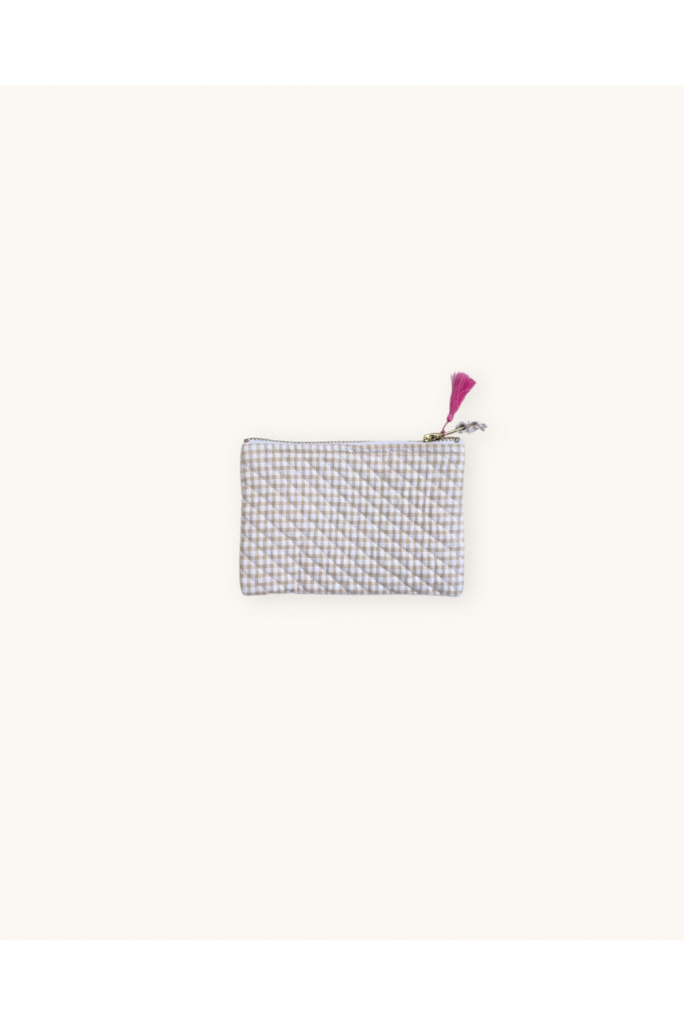 Quilted flat pouch