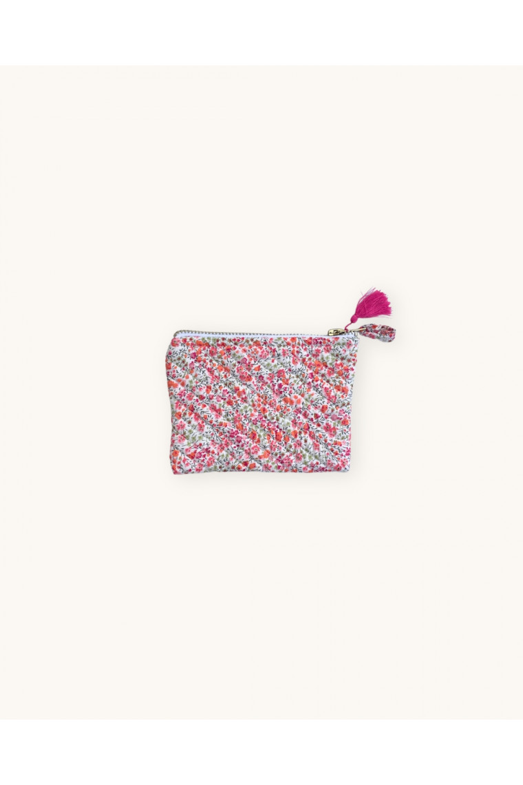 Quilted flat pouch